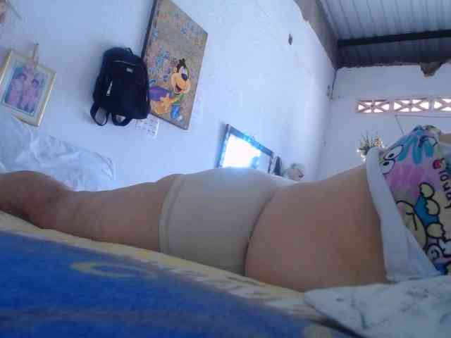 maturehornykinky webcam