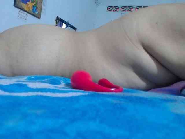 maturehornykinky webcam