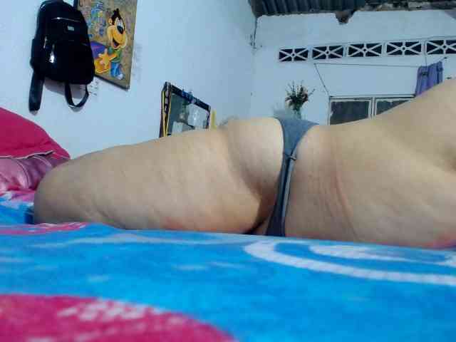maturehornykinky webcam