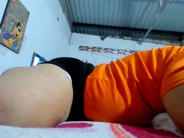 maturehornykinky webcam