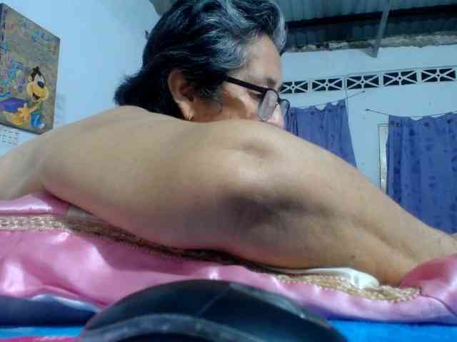 maturehornykinky webcam