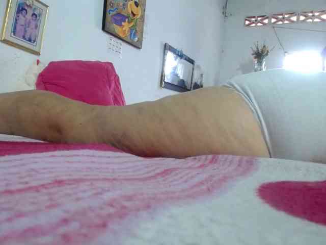 maturehornykinky webcam