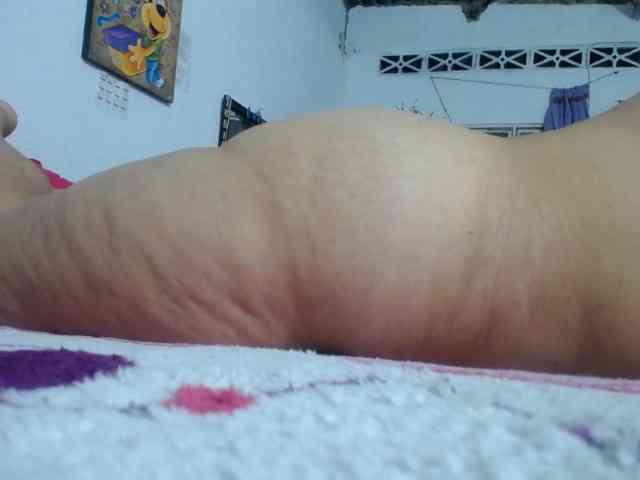maturehornykinky webcam
