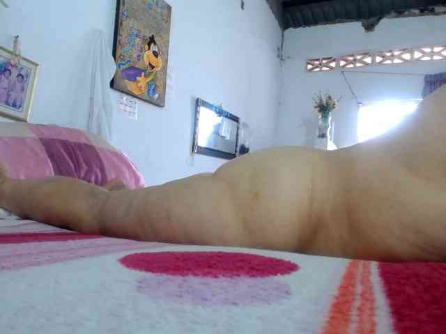 maturehornykinky webcam