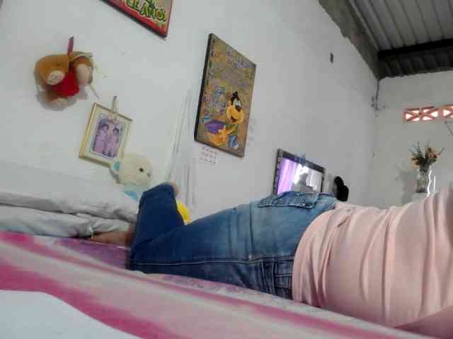 maturehornykinky webcam