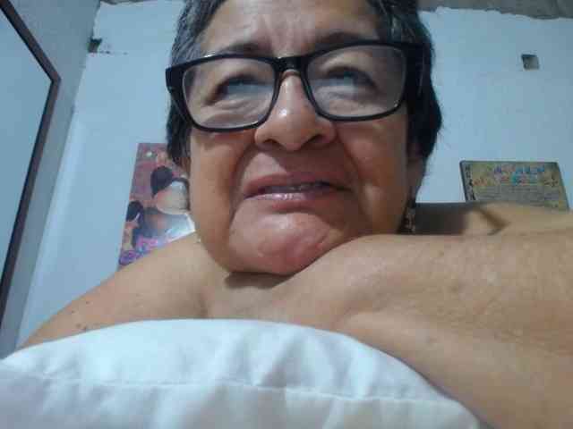 maturehornykinky webcam