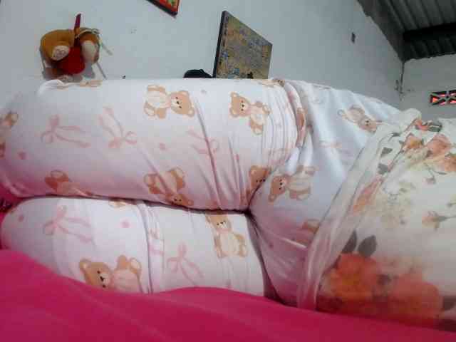 maturehornykinky webcam