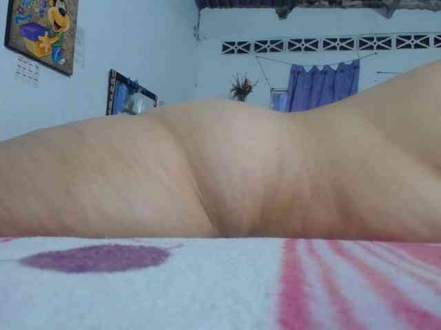 maturehornykinky webcam
