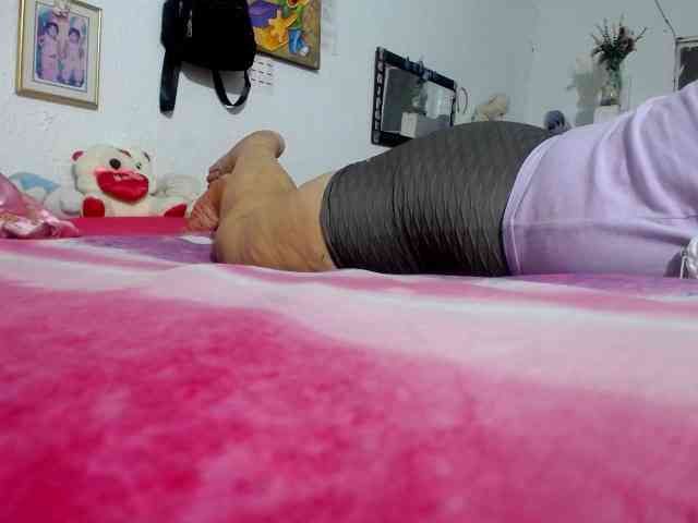 maturehornykinky webcam