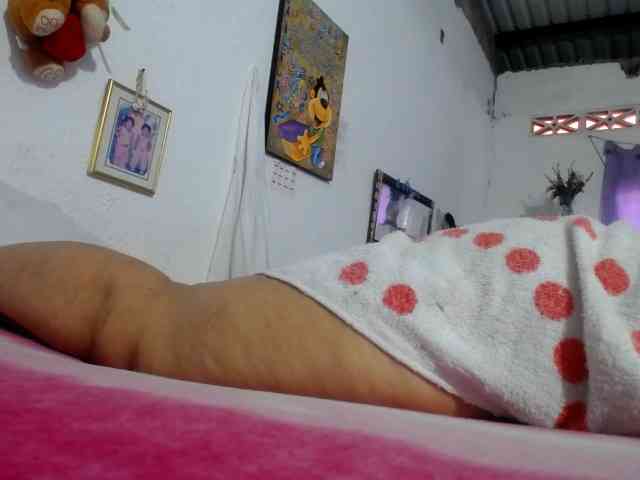 maturehornykinky webcam