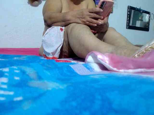 maturehornykinky webcam