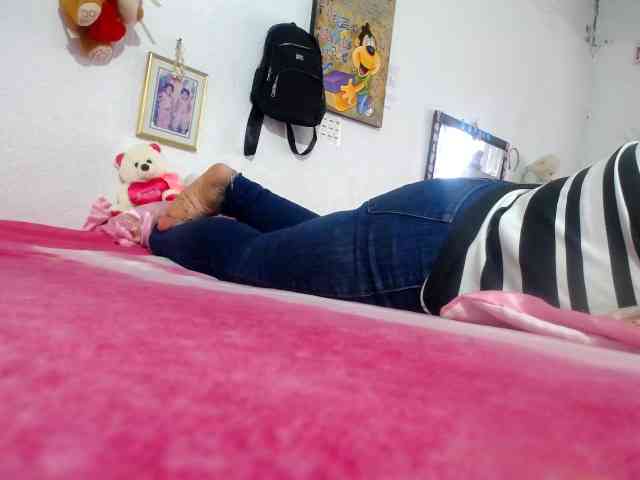 maturehornykinky webcam