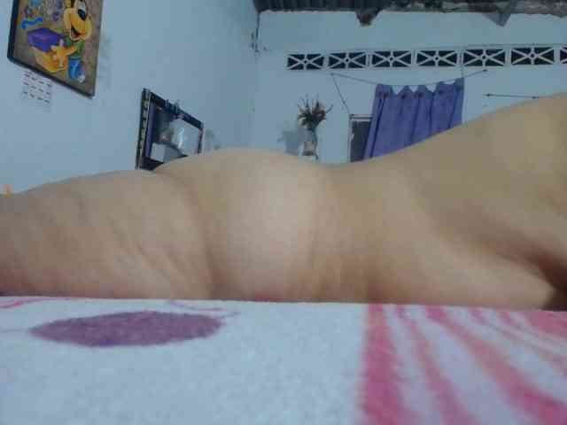 maturehornykinky webcam
