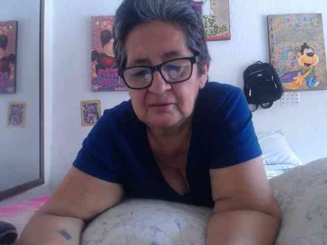 maturehornykinky webcam