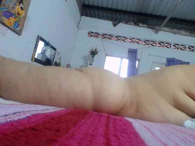 maturehornykinky webcam