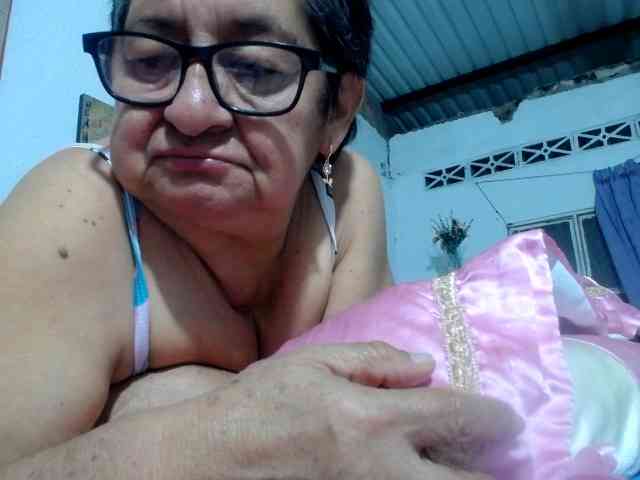 maturehornykinky webcam