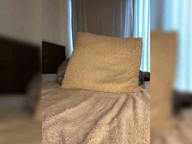 Tiana_Charm webcam
