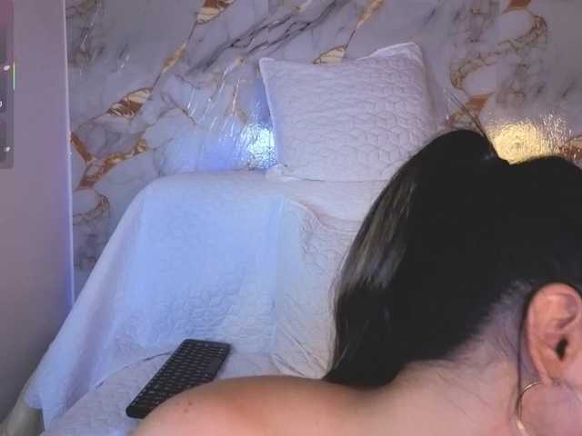 Criistal live webcam show