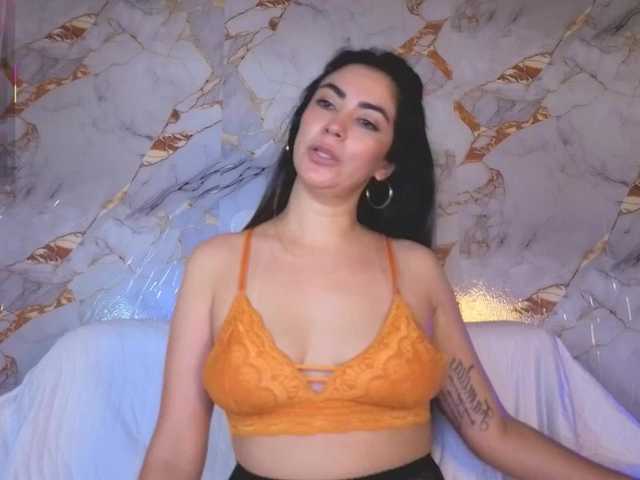 Criistal live webcam show
