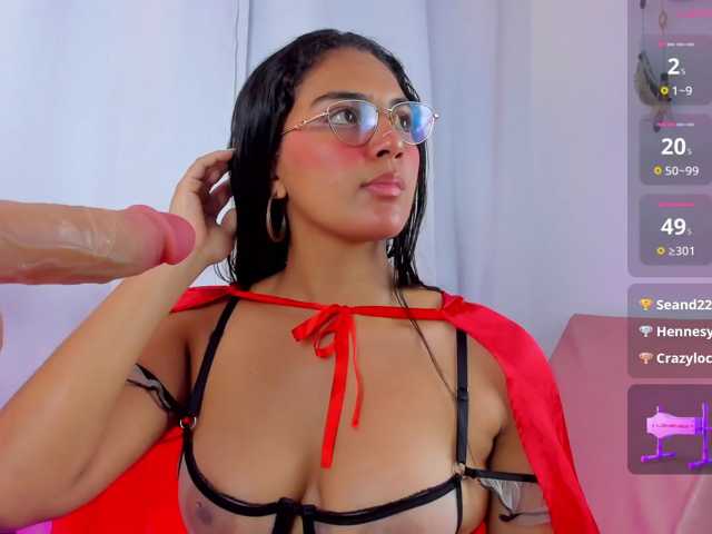 Melodymoore live cam on BongaCams