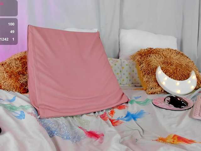 Melodymoore live cam on BongaCams