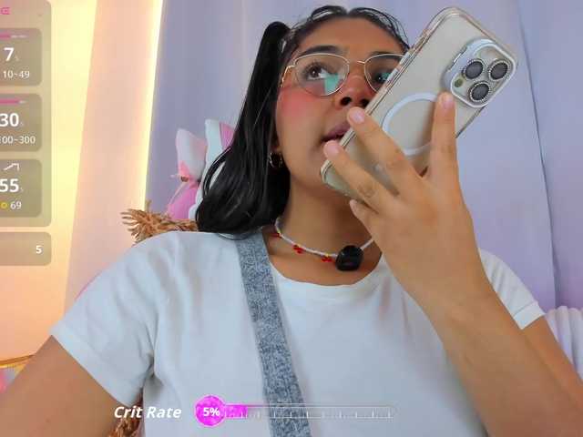 Melodymoore live cam on BongaCams