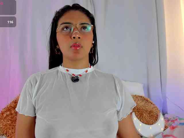 Melodymoore webcam