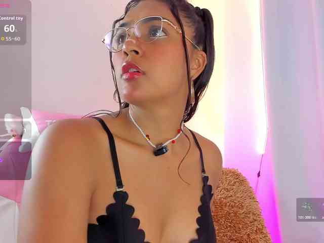 Melodymoore webcam