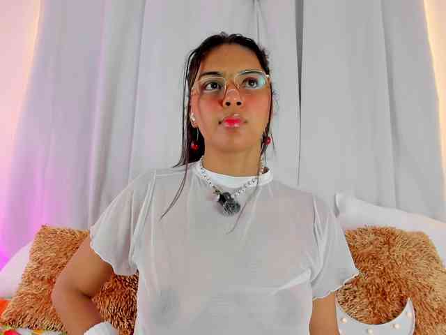 Melodymoore webcam
