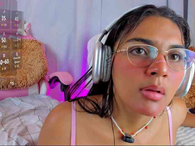 Melodymoore webcam