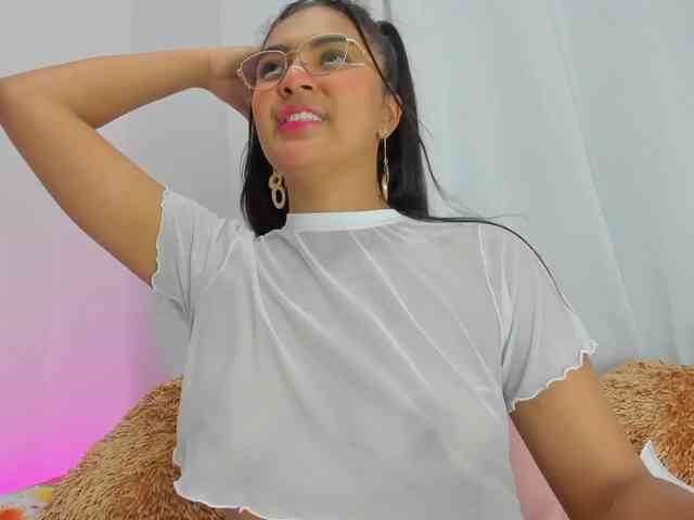 Melodymoore webcam