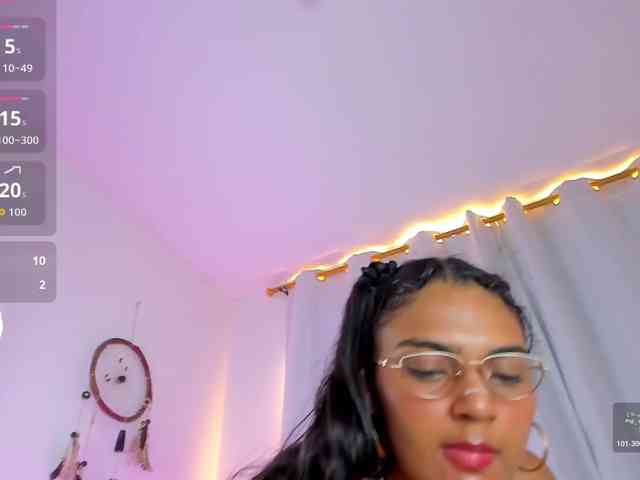 Melodymoore webcam