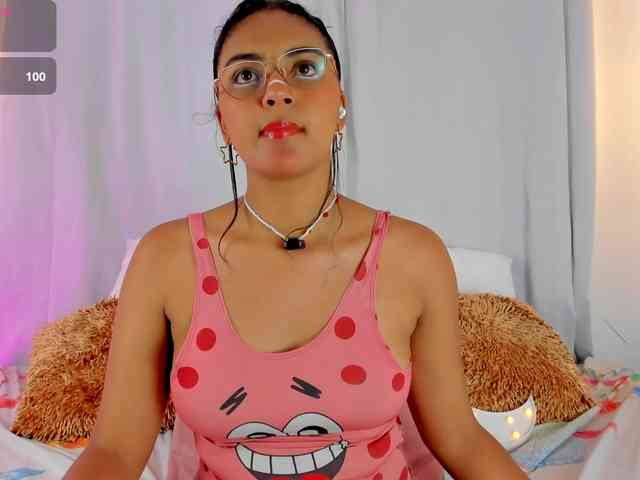 Melodymoore webcam