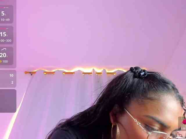 Melodymoore webcam