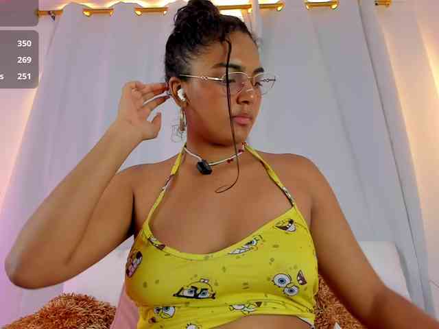 Melodymoore webcam