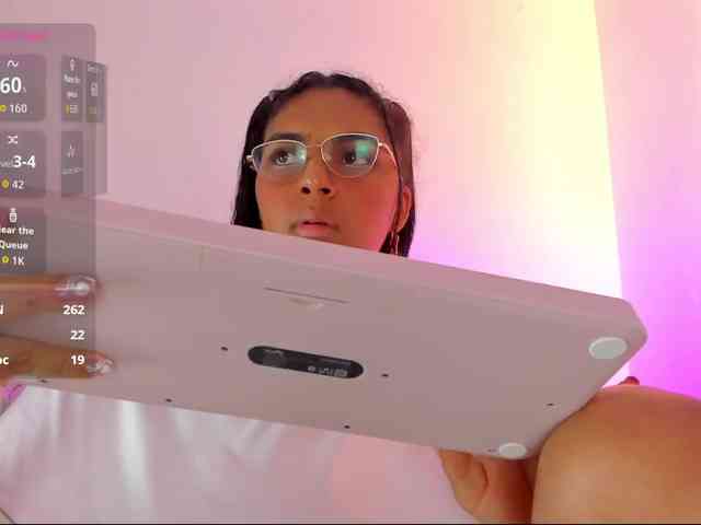 Melodymoore webcam