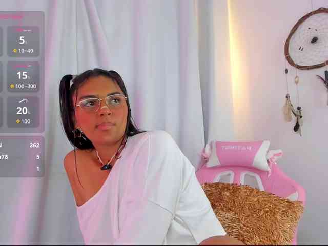 Melodymoore webcam