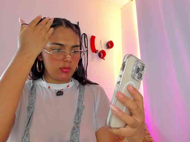 Melodymoore webcam