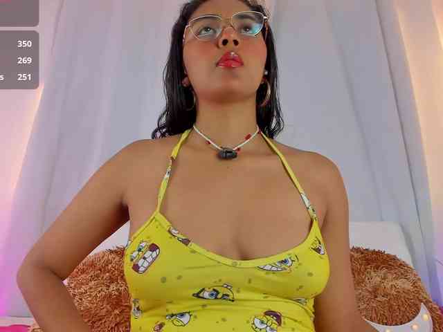 Melodymoore webcam