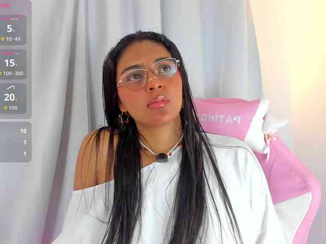 Melodymoore webcam