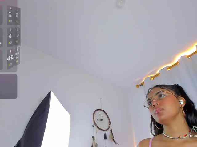 Melodymoore webcam