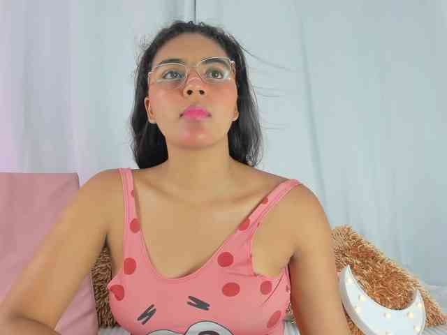 Melodymoore webcam