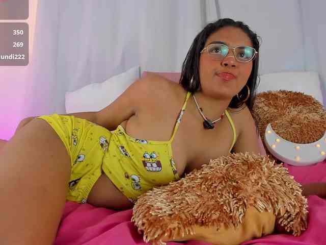 Melodymoore webcam