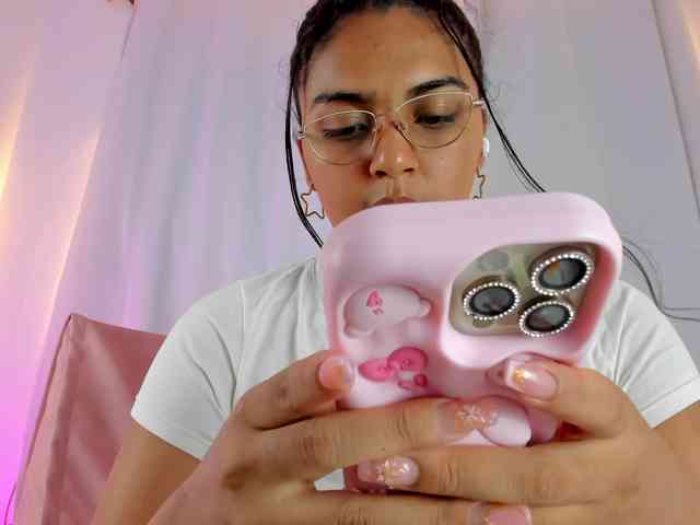 Melodymoore webcam