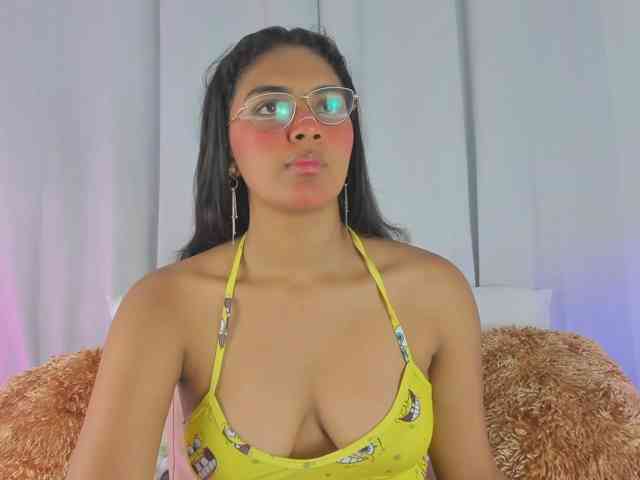 Melodymoore webcam