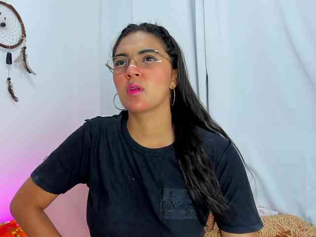 Melodymoore webcam