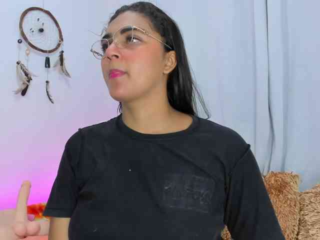 Melodymoore webcam