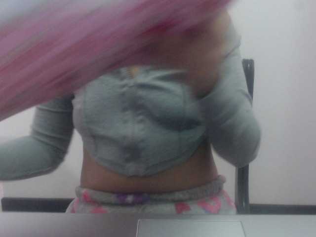 Sabrinav live cam on BongaCams