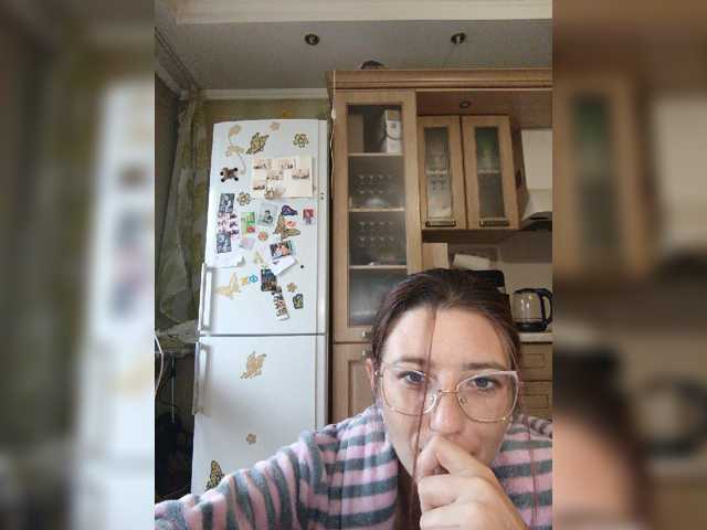 HolySinner live cam preview