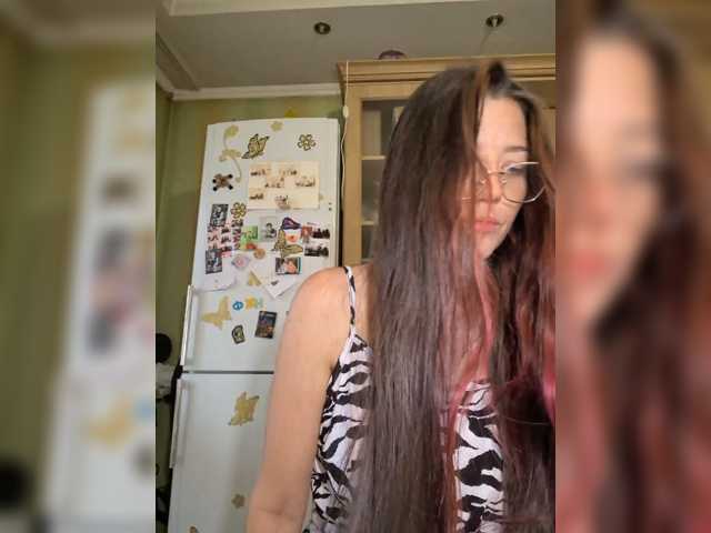 le modèle HolySinner est en webcam porno dans un show sur le site bongacams, il possède les tags suivants: White/Caucasian,Brunette,Shaved